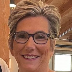 Meet your Posher, Lori